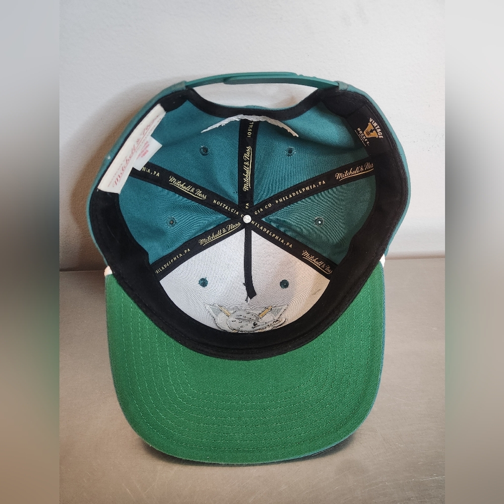 Mitchell & Ness Anaheim Mighty Ducks Cap - Picture 6 of 9